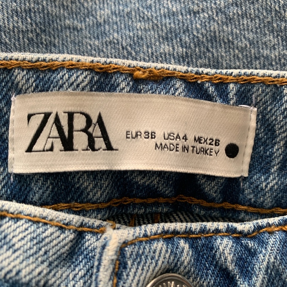 Zara “the midwaist straight” Jean
Never worn - without tags - Picture 3 of 5
